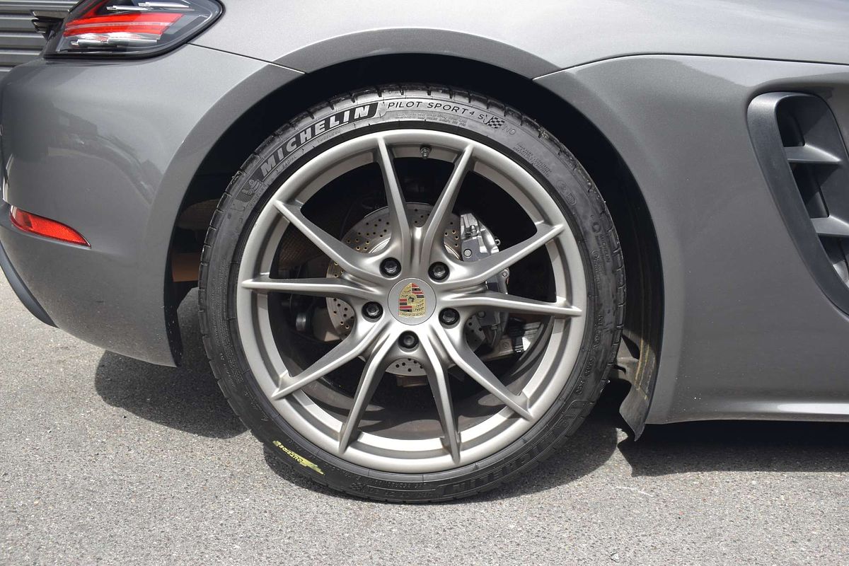 2017 Porsche 718 Cayman 982