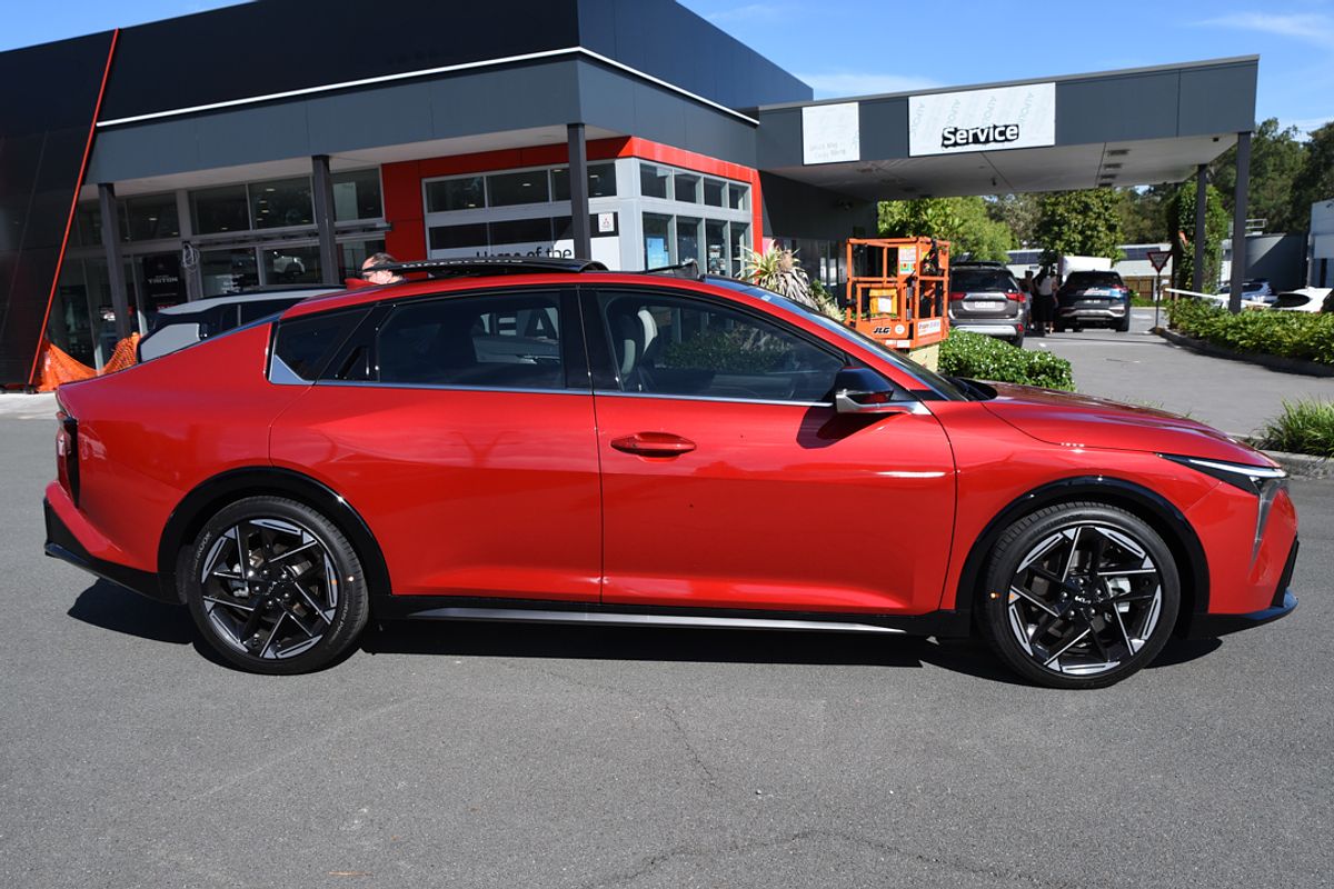2024 Kia K4 GT-Line CL4m