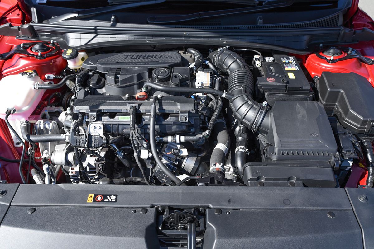 2024 Kia K4 GT-Line CL4m