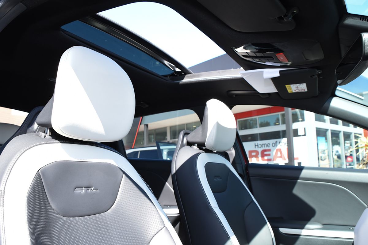 2024 Kia K4 GT-Line CL4m