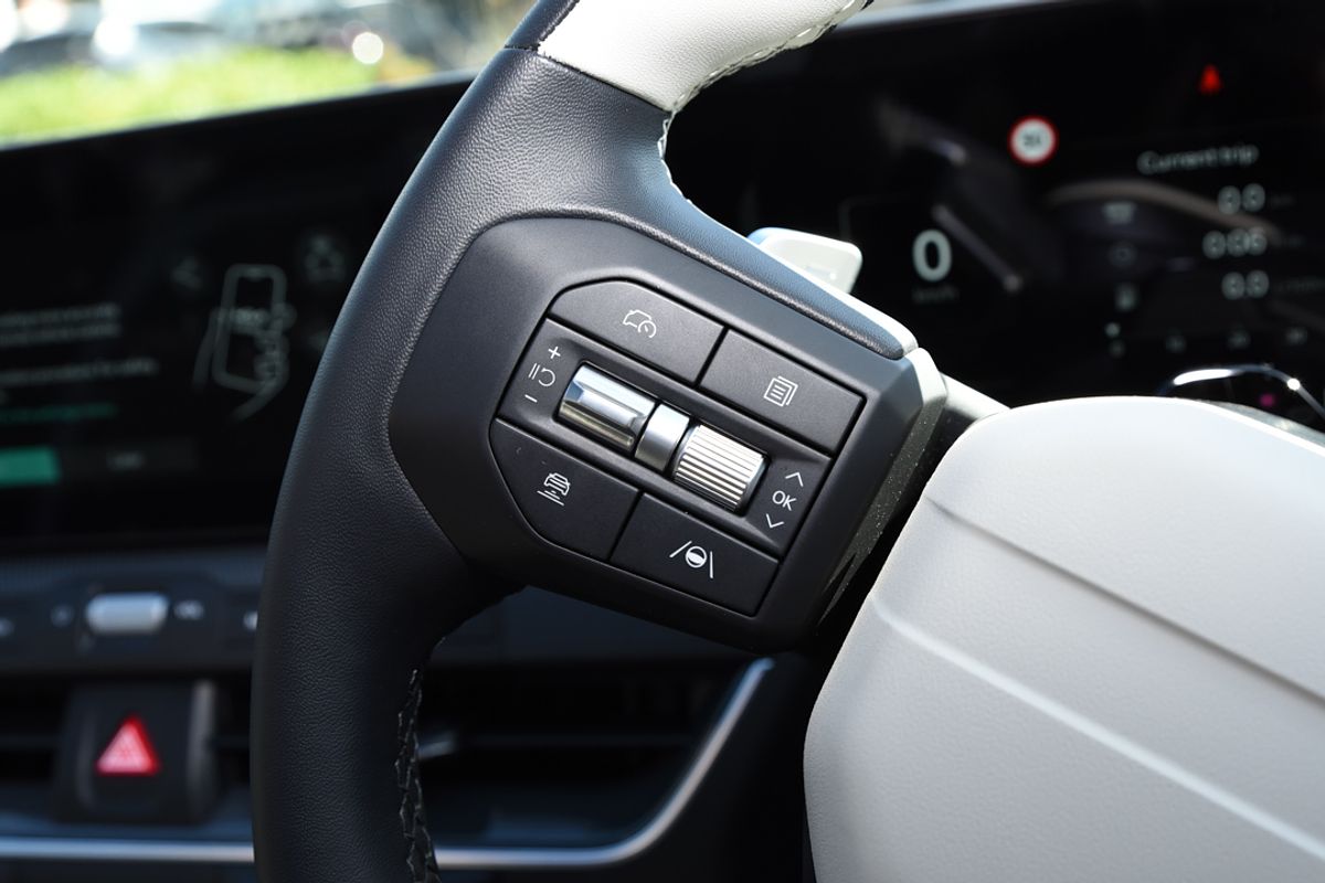 2024 Kia K4 GT-Line CL4m