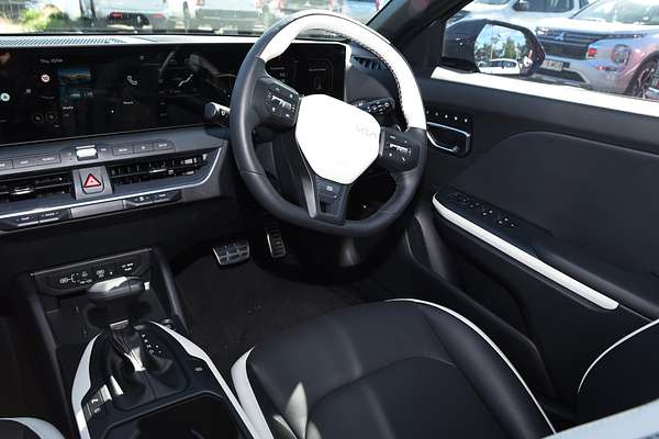 2024 Kia K4 GT-Line CL4m