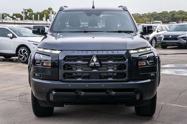 2025 Mitsubishi Triton GSR MV 4X4