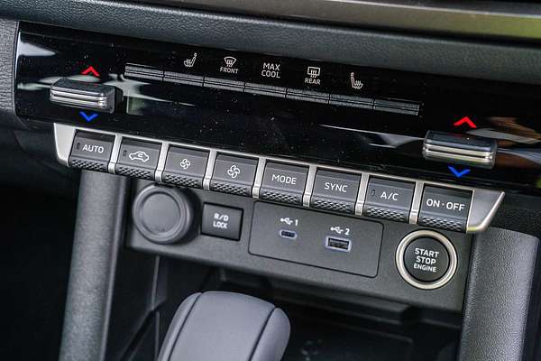 2025 Mitsubishi Triton GSR MV 4X4