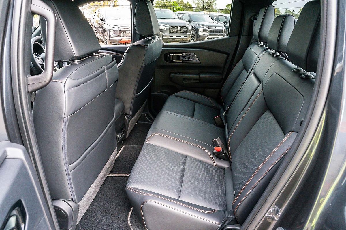 2025 Mitsubishi Triton GSR MV 4X4