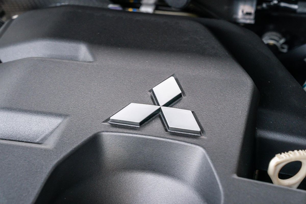 2025 Mitsubishi Triton GSR MV 4X4