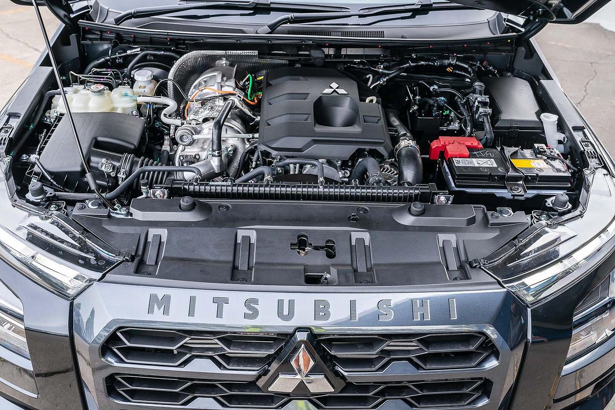2025 Mitsubishi Triton GSR MV 4X4