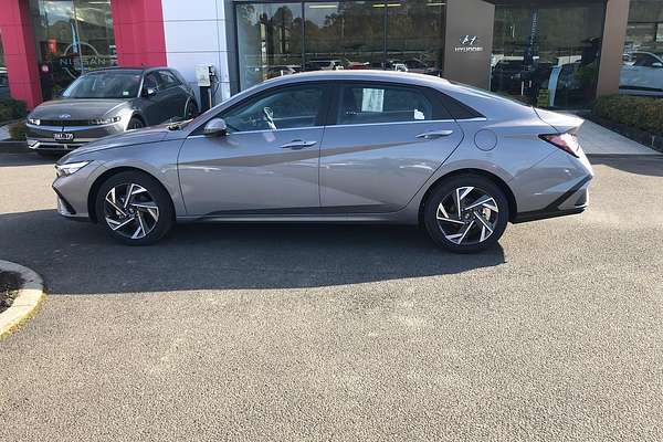 2024 Hyundai i30 Premium CN7.V2