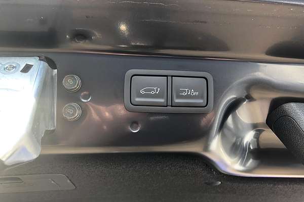 2024 Hyundai STARIA LOAD Premium US4.V3