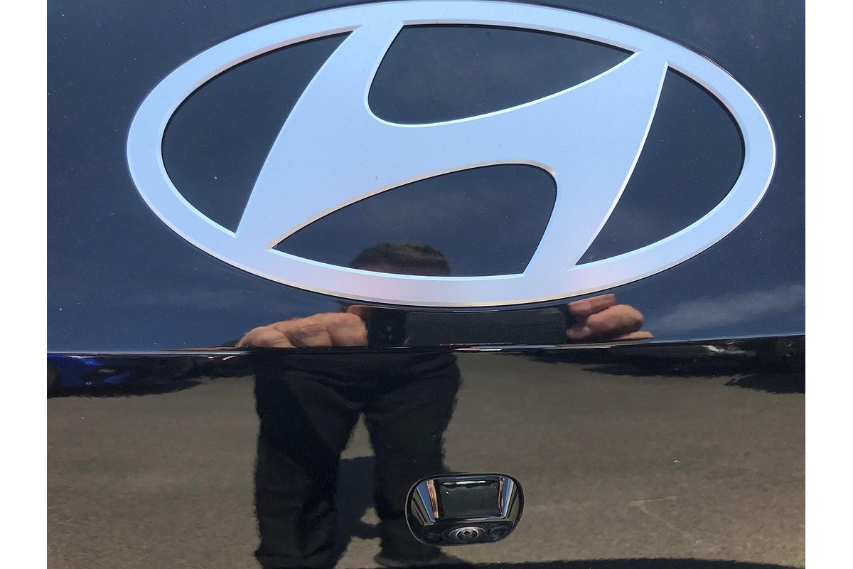 2024 Hyundai STARIA LOAD Premium US4.V3