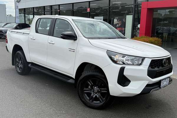 2024 Toyota Hilux SR GUN126R 4X4
