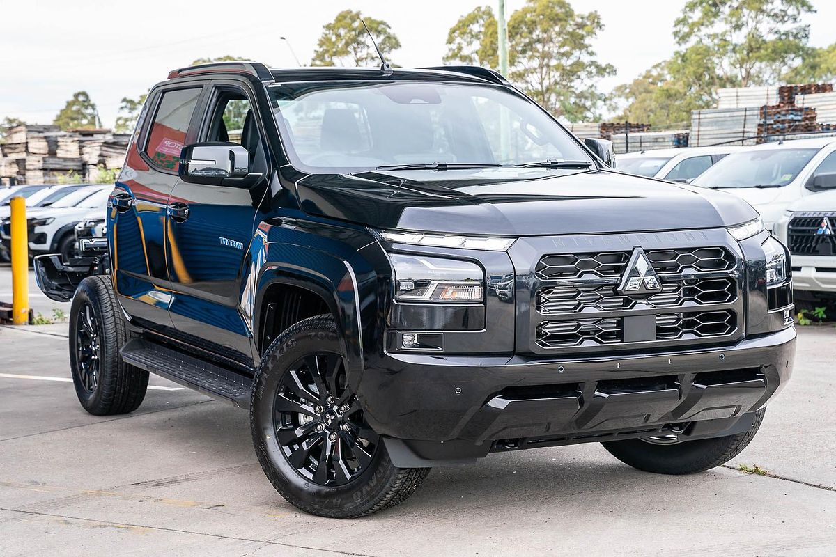 2025 Mitsubishi Triton GSR MV 4X4