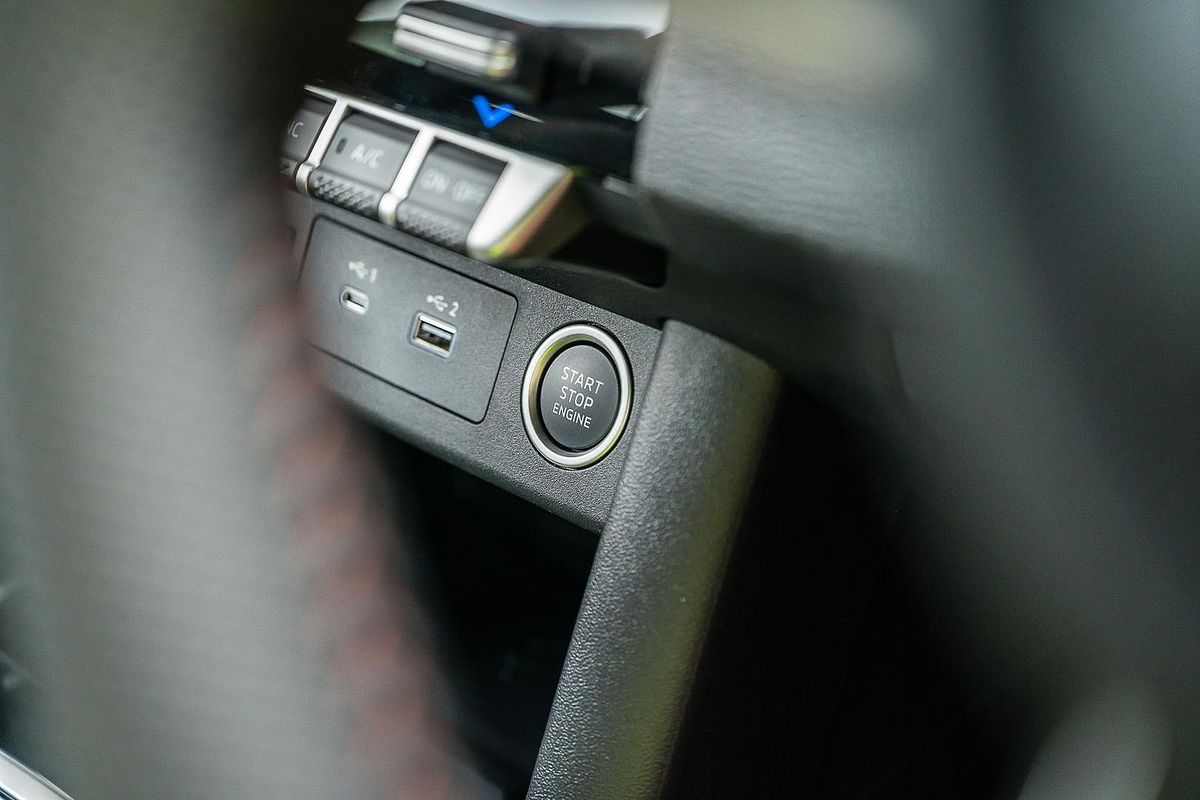 2025 Mitsubishi Triton GSR MV 4X4