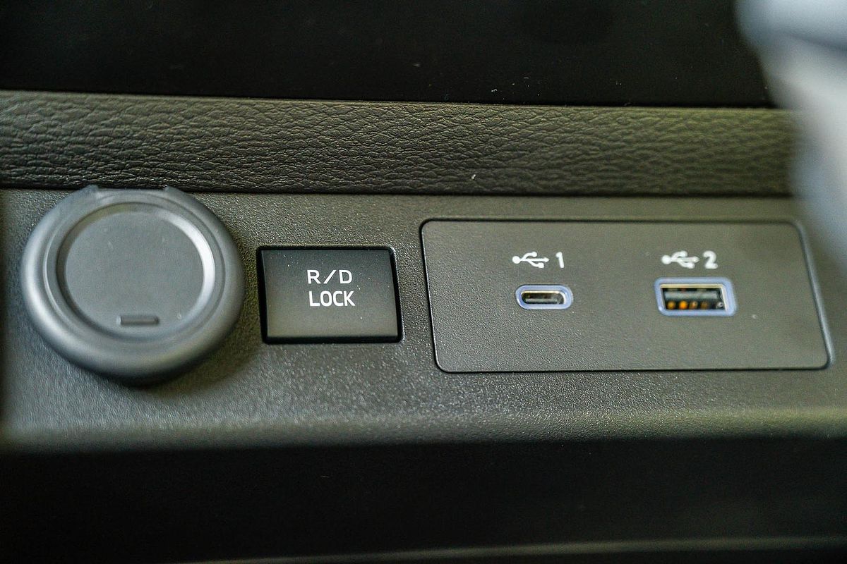 2025 Mitsubishi Triton GSR MV 4X4
