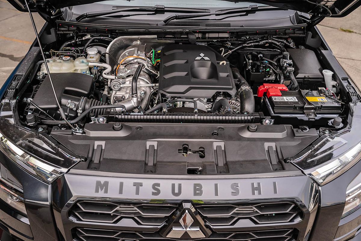 2025 Mitsubishi Triton GSR MV 4X4
