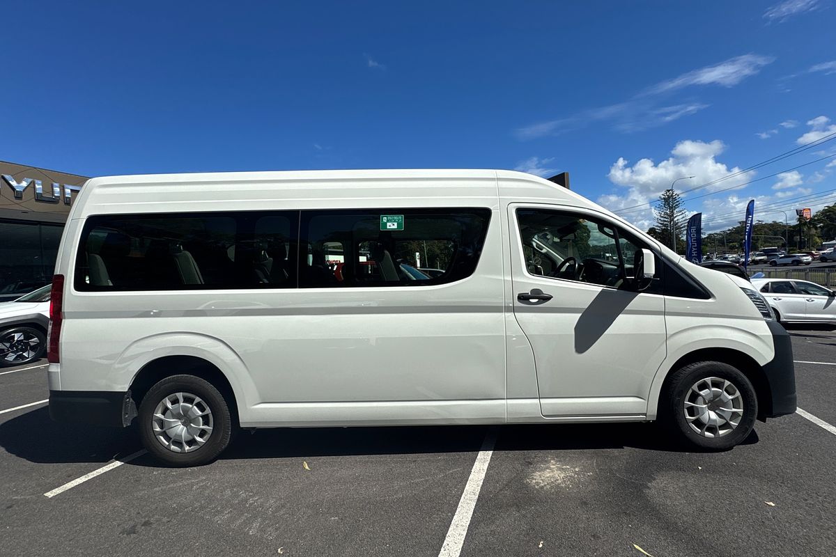 2020 Toyota Hiace Commuter GDH322R