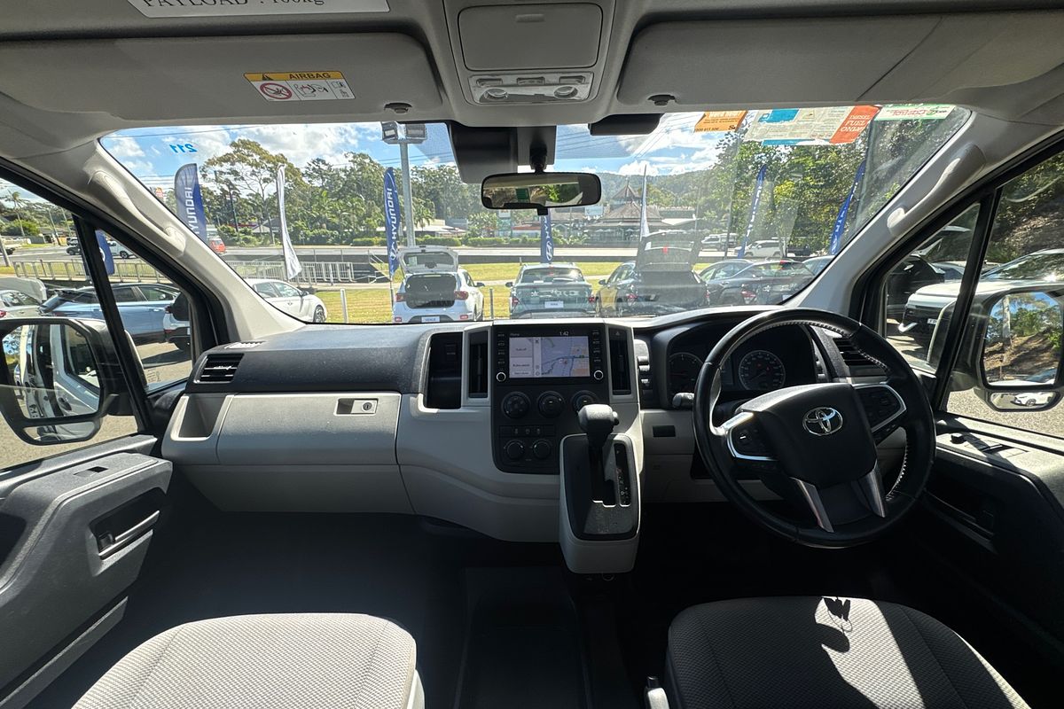 2020 Toyota Hiace Commuter GDH322R