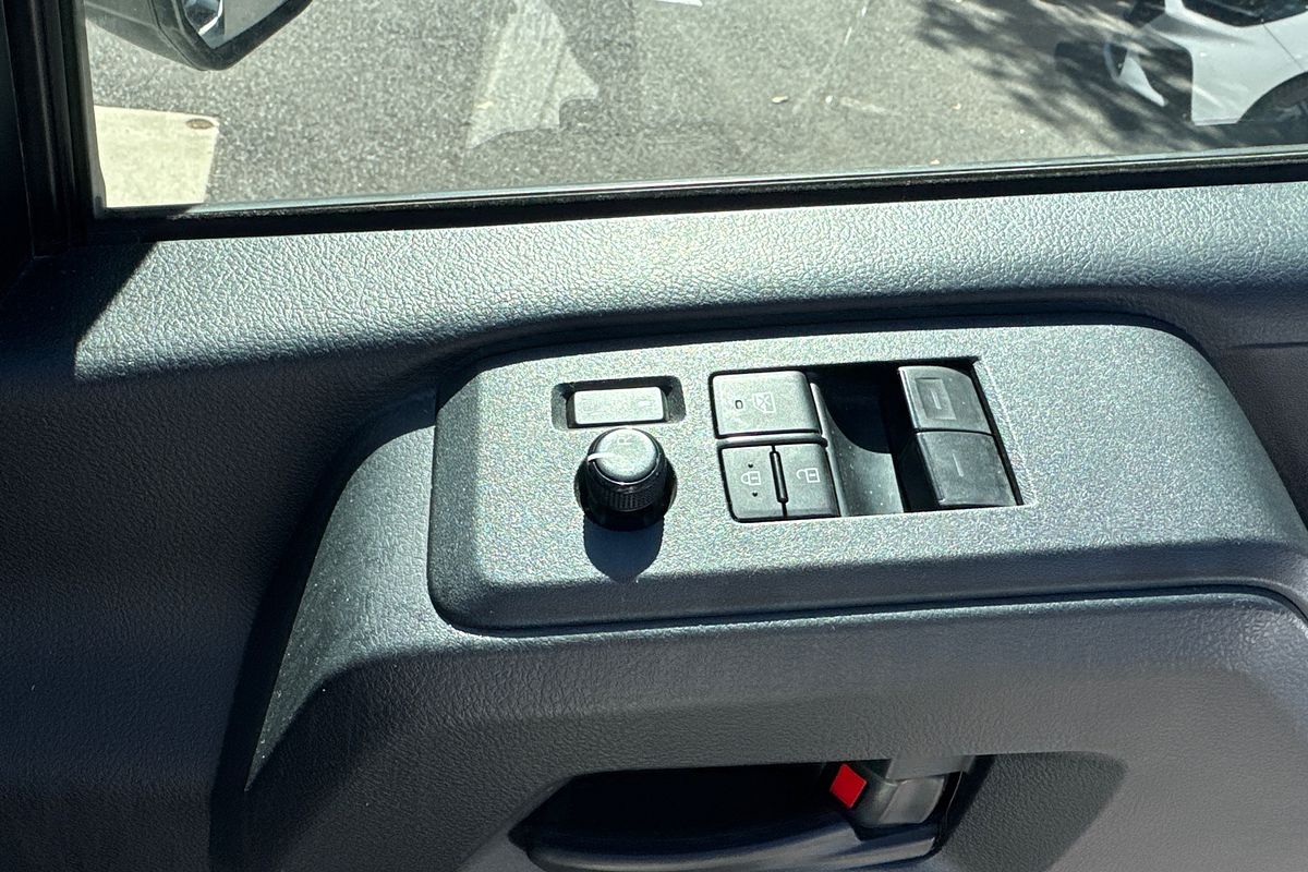 2020 Toyota Hiace Commuter GDH322R