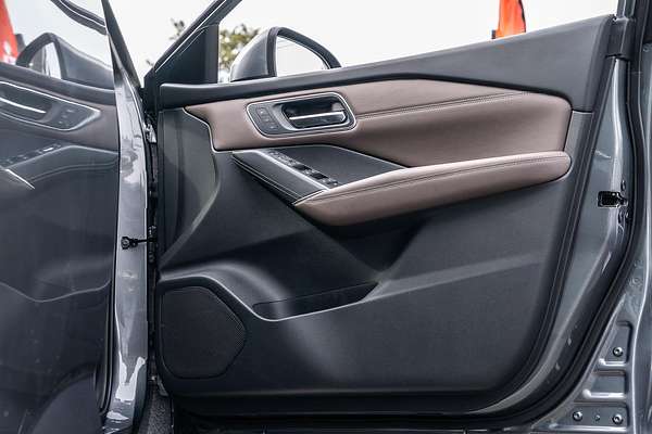 2025 Nissan QASHQAI Ti J12