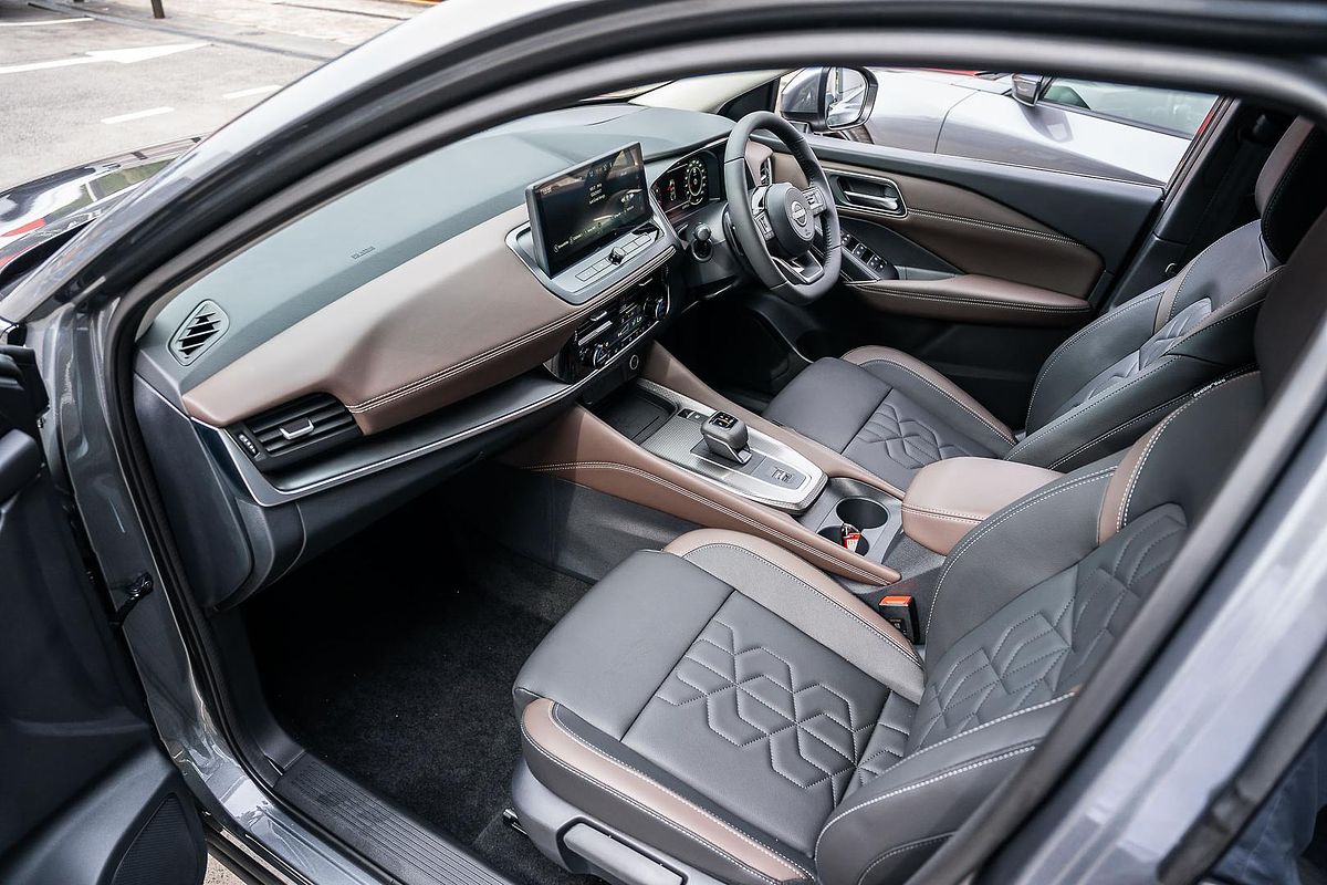 2025 Nissan QASHQAI Ti J12