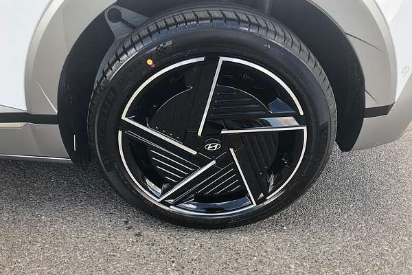 2025 Hyundai IONIQ 5 EPIQ NE.V5