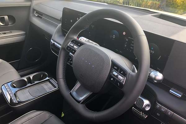2025 Hyundai IONIQ 5 EPIQ NE.V5