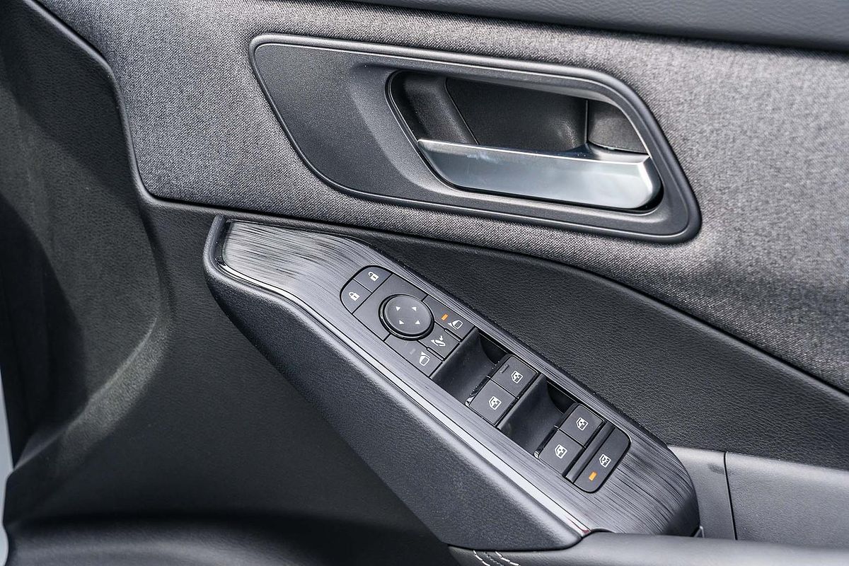 2025 Nissan QASHQAI ST J12