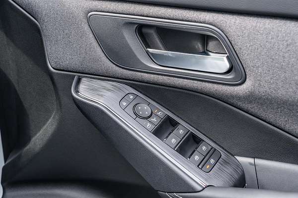 2025 Nissan QASHQAI ST J12
