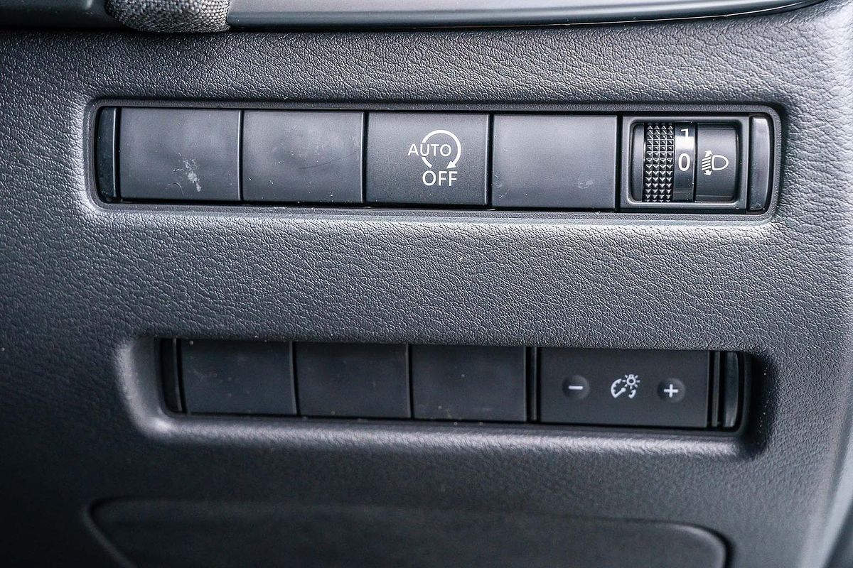 2025 Nissan QASHQAI ST J12