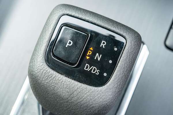 2025 Nissan QASHQAI ST J12
