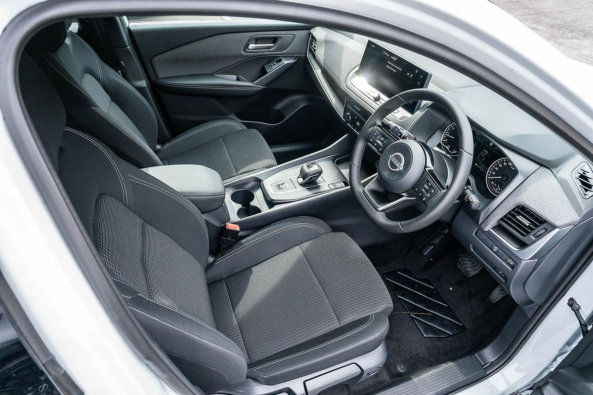 2025 Nissan QASHQAI ST J12