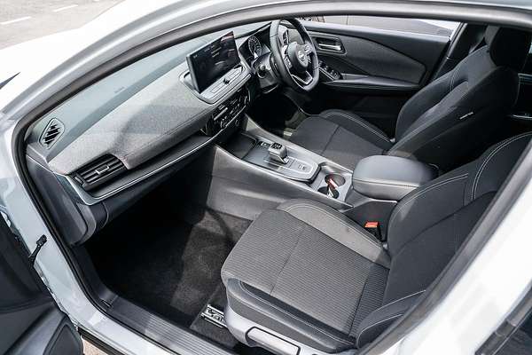 2025 Nissan QASHQAI ST J12