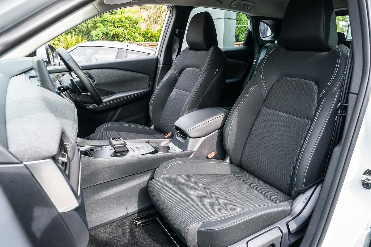 2025 Nissan QASHQAI ST J12