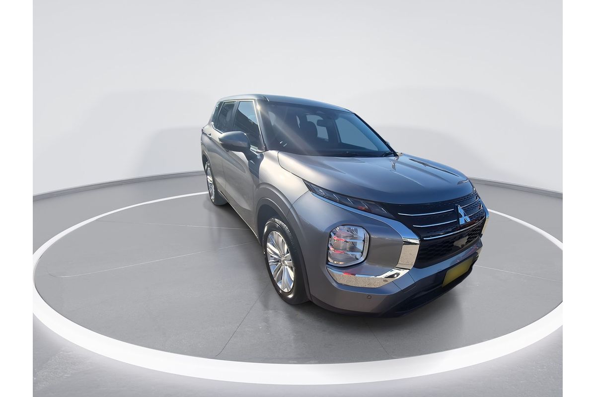 2022 Mitsubishi Outlander ES ZM