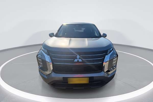 2022 Mitsubishi Outlander ES ZM