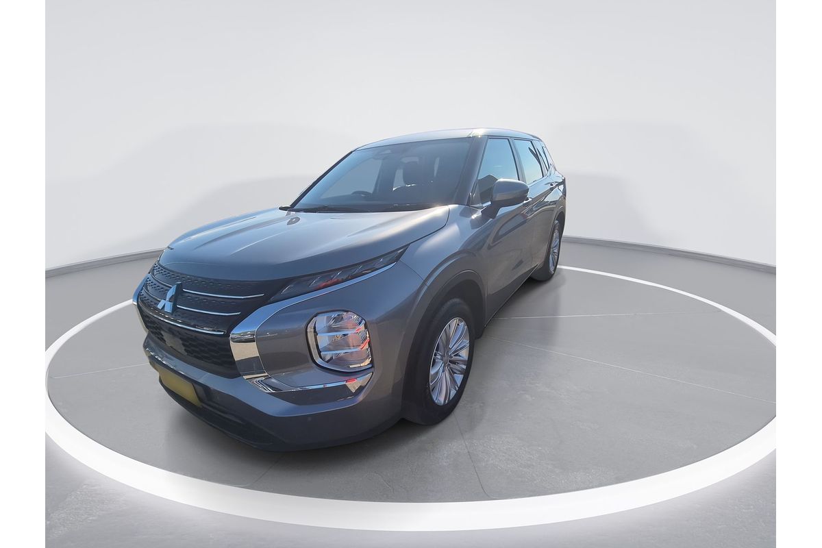 2022 Mitsubishi Outlander ES ZM