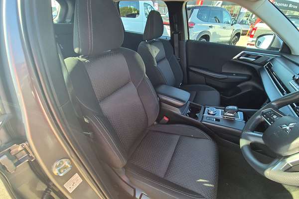 2022 Mitsubishi Outlander ES ZM