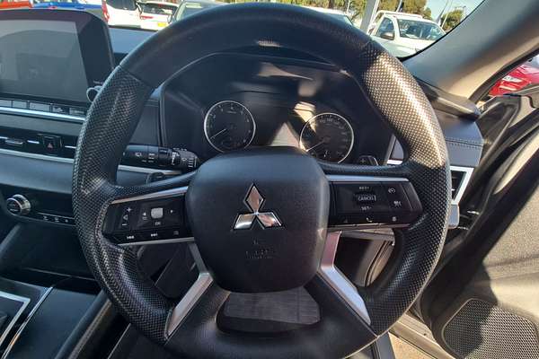 2022 Mitsubishi Outlander ES ZM