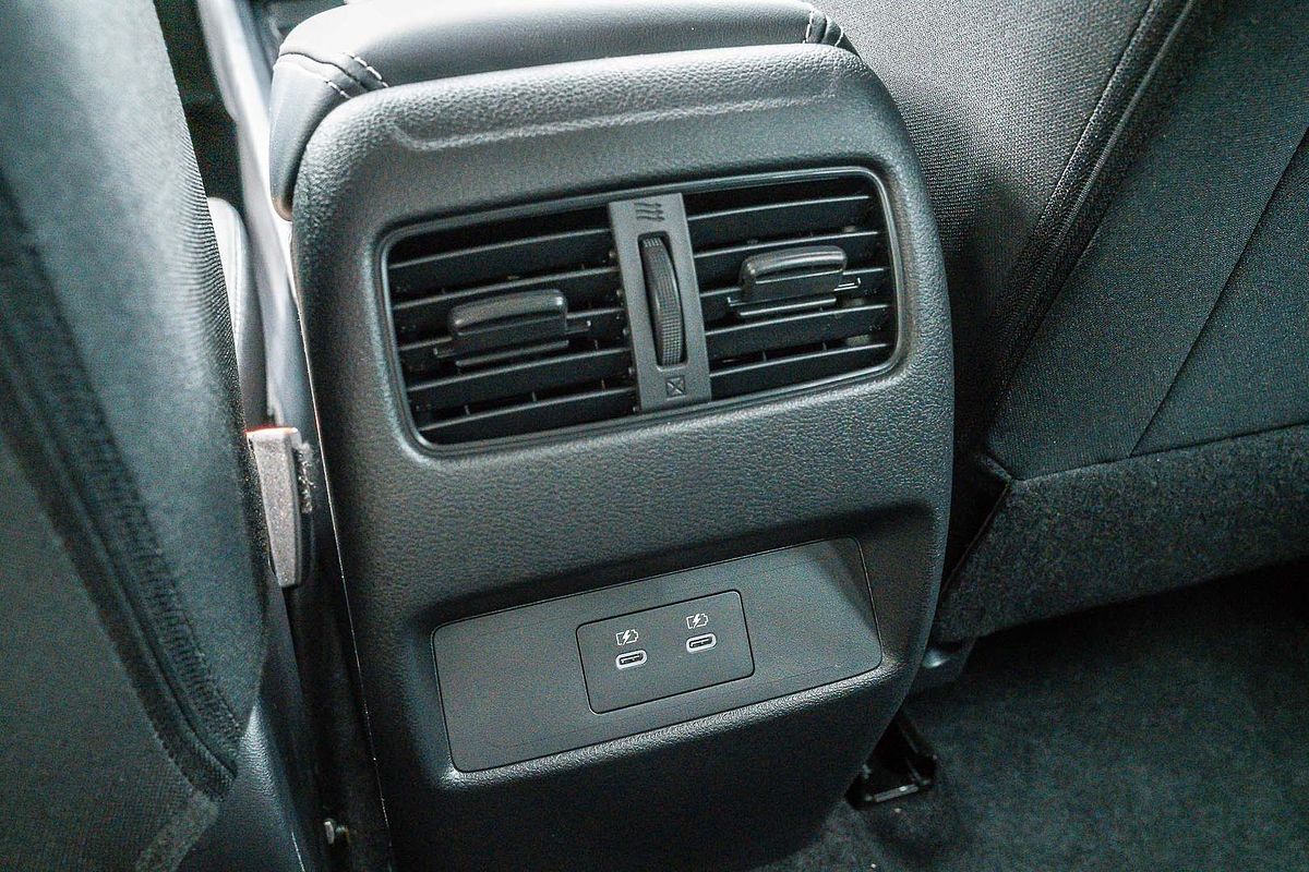 2025 Nissan QASHQAI ST J12