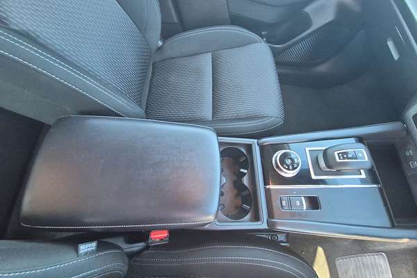 2022 Mitsubishi Outlander ES ZM