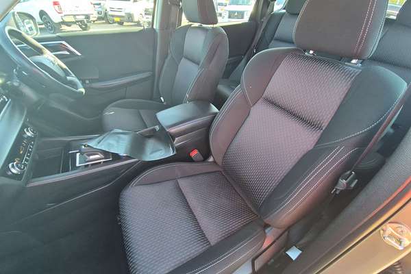 2022 Mitsubishi Outlander ES ZM