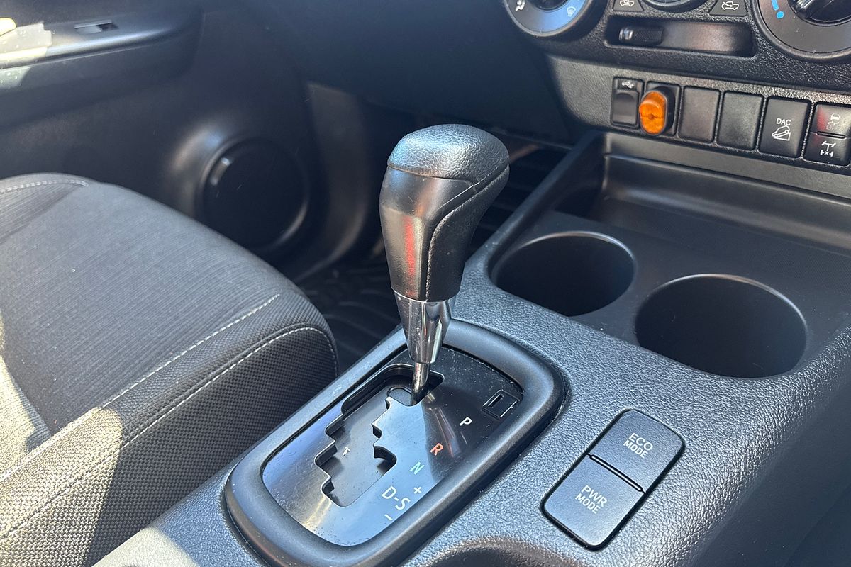2020 Toyota Hilux SR GUN126R 4X4