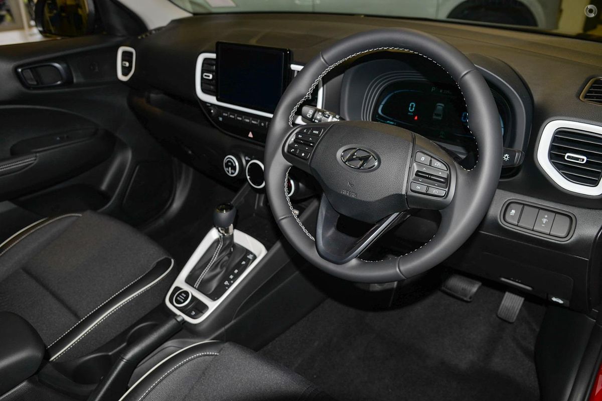 2025 Hyundai Venue Elite QX.V5
