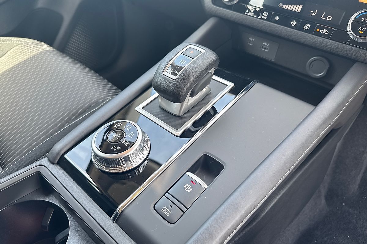 2024 Mitsubishi Outlander ES ZM
