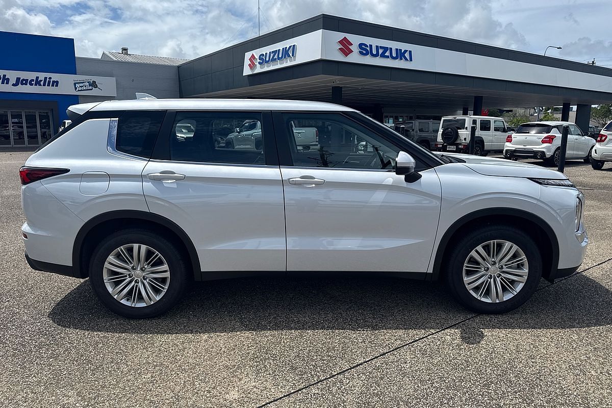 2024 Mitsubishi Outlander ES ZM