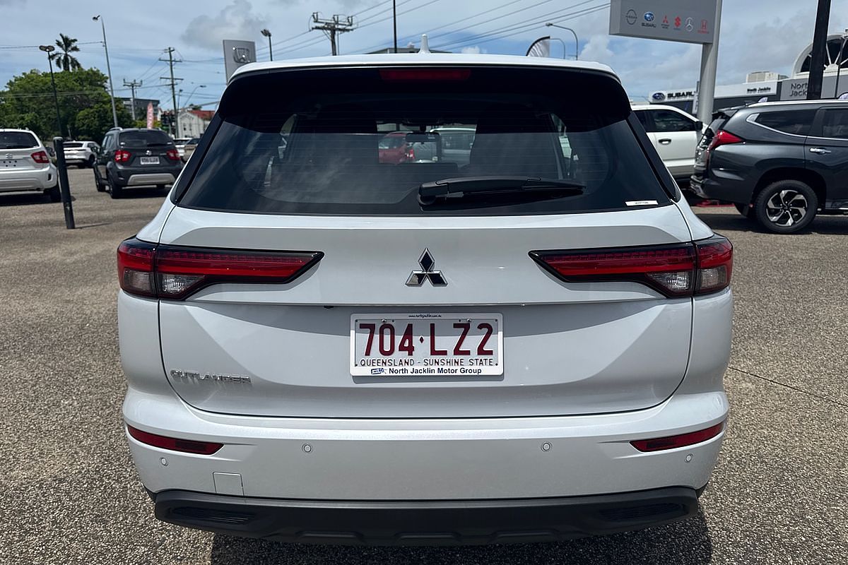 2024 Mitsubishi Outlander ES ZM