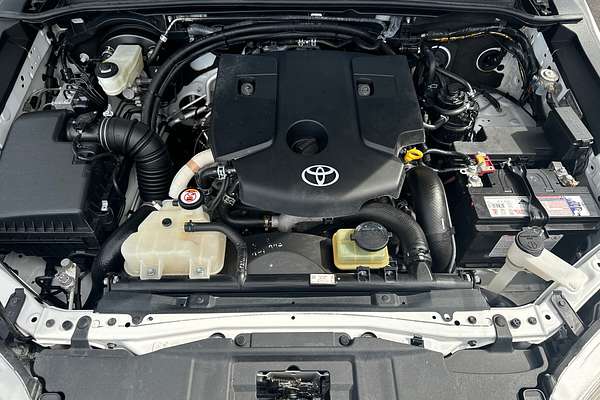 2019 Toyota Hilux SR GUN126R 4X4