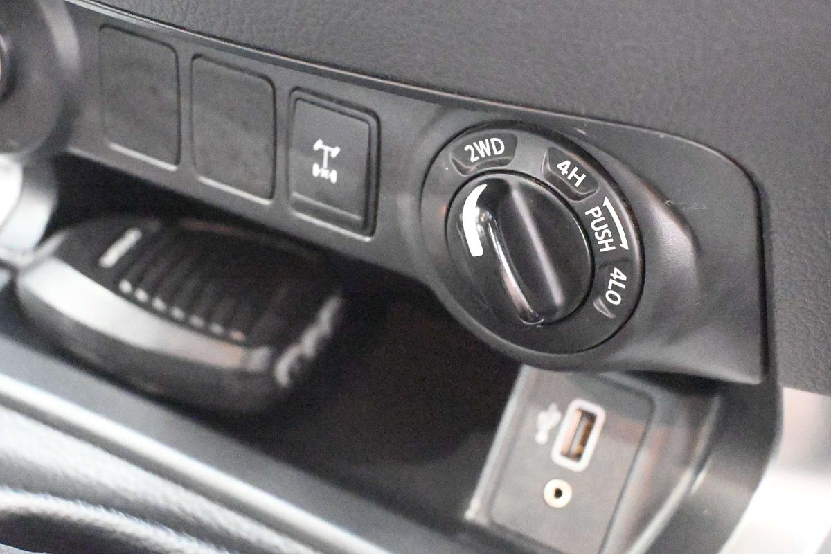 2019 Nissan Navara ST D23 Series 3 4X4