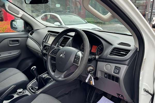 2016 Mitsubishi Triton GLX+ MQ 4X4