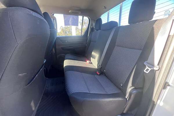 2015 Toyota Hilux Workmate GUN125R 4X4